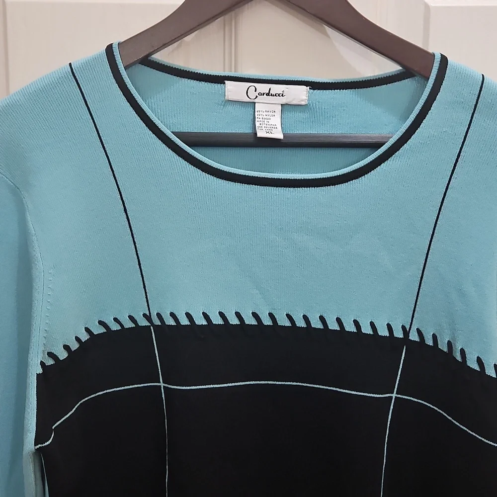 Carducci artsy whipstitch
